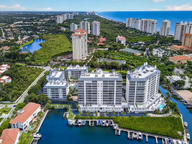 Apartment for sale in Naples, Florida