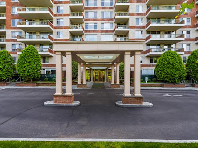 Apartment for sale in Nassau, New York