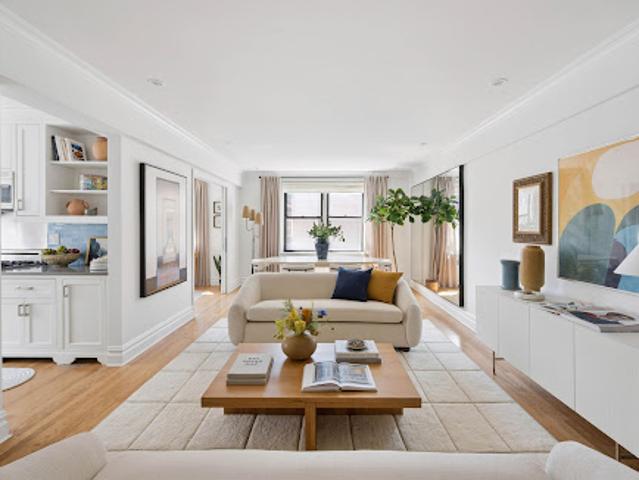 Apartment for sale in Arverne, New York