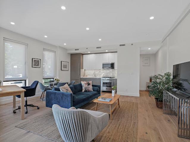 Apartment for sale in Queens, Arverne