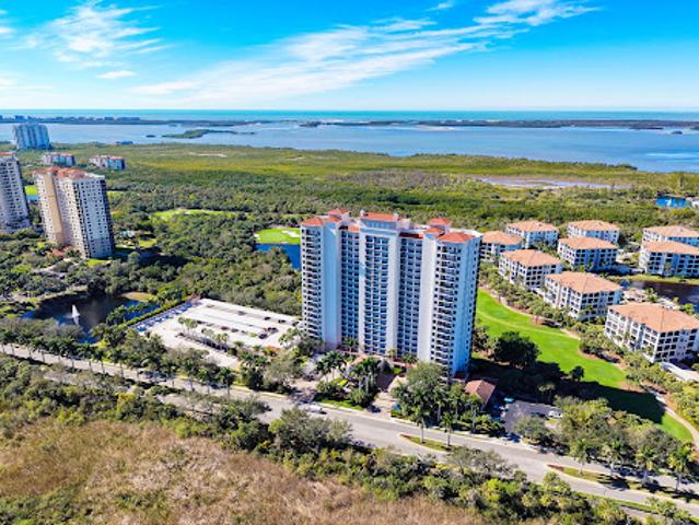 Apartment for sale in Bonita Springs, Florida