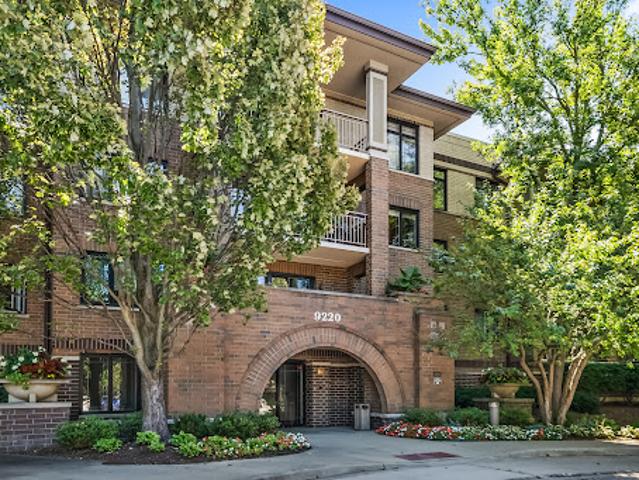 Apartment for sale in Evanston, Illinois