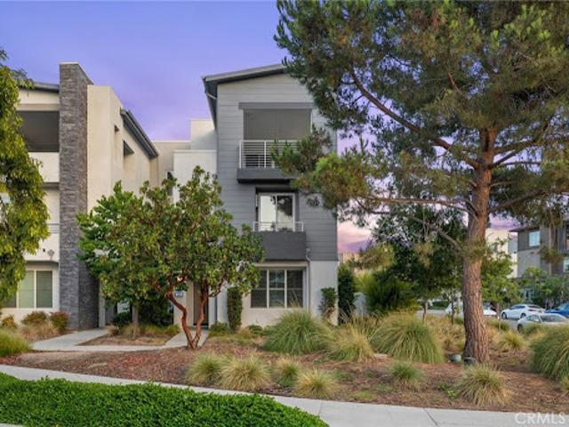Apartment for sale in Irvine, California