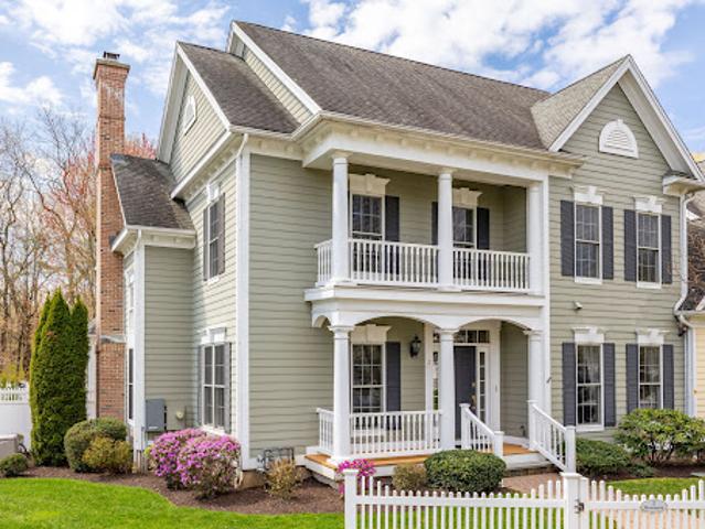 Apartment for sale in Simsbury
