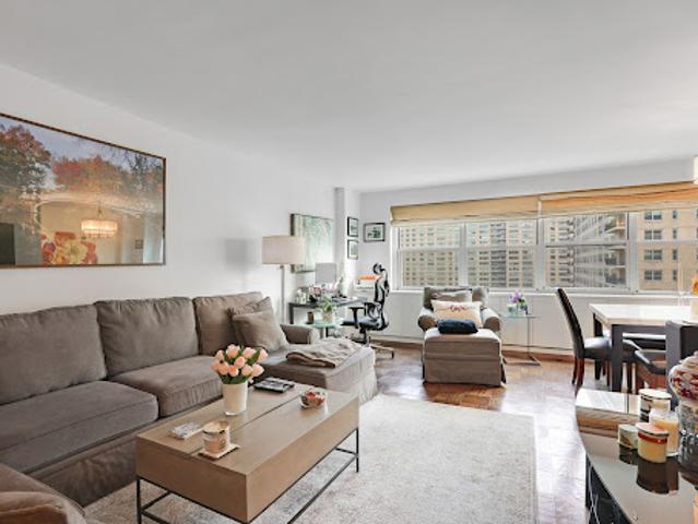Apartment for sale in Arverne, New York