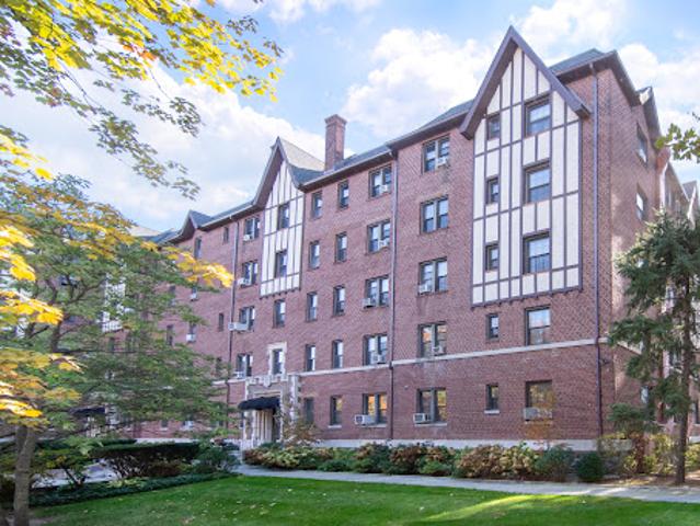 Apartment for sale in Pelham, New York
