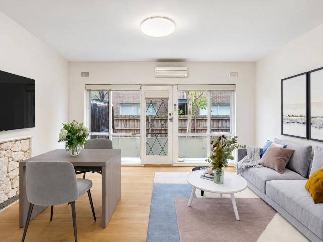 Apartment for rent in St Kilda East, Melbourne