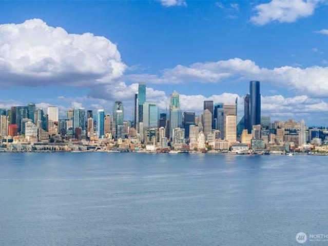 Apartment for sale in Seattle, Washington