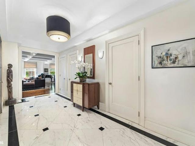 Apartment for sale in New York, Arverne