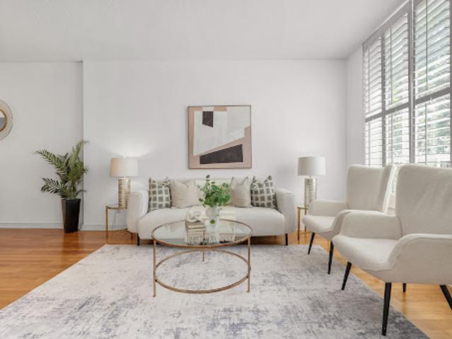 Apartment for sale in Woburn, Ontario