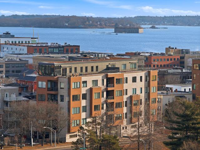 Apartment for sale in Peaks Island, Maine
