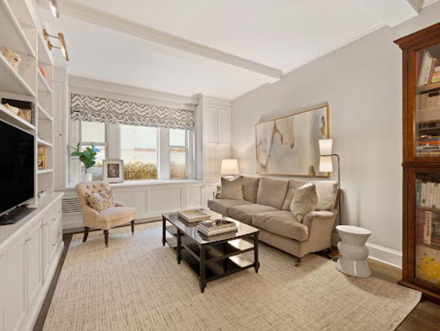 Apartment for sale in Arverne, New York