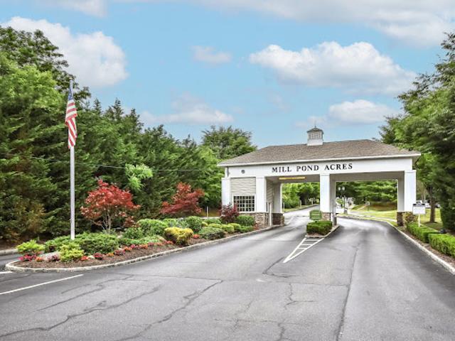 Apartment for sale in Nassau, New York