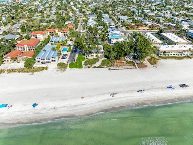 Apartment for sale in Holmes Beach, Florida