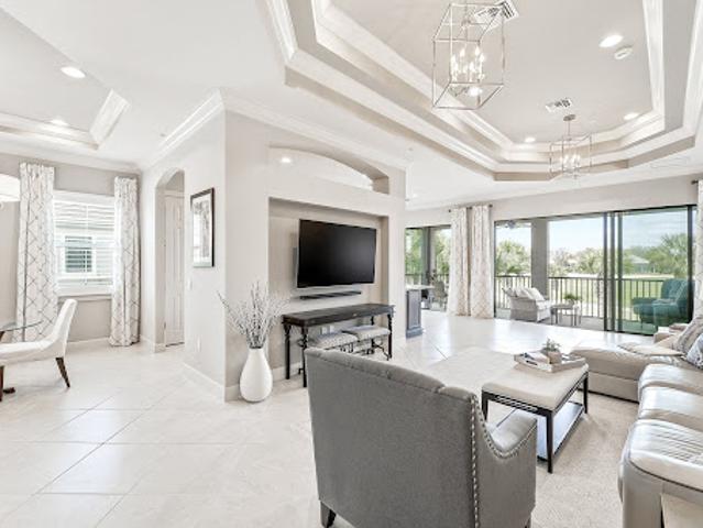 Apartment for sale in Naples, Florida