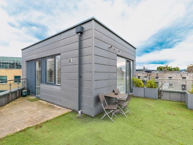 Apartment to rent in Bluebell, North Tipperary