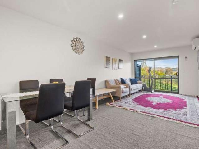 Apartment for sale in Heathcote, Canterbury