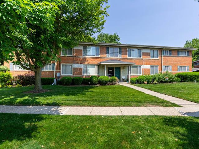 Apartment for sale in Birmingham, Michigan