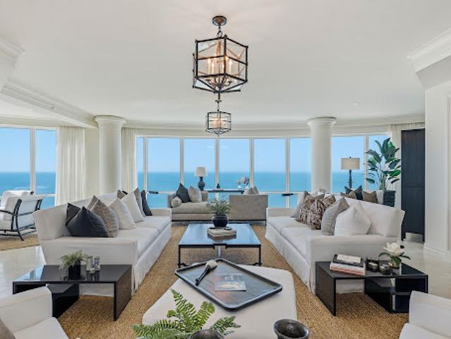 Apartment for sale in Naples, Florida