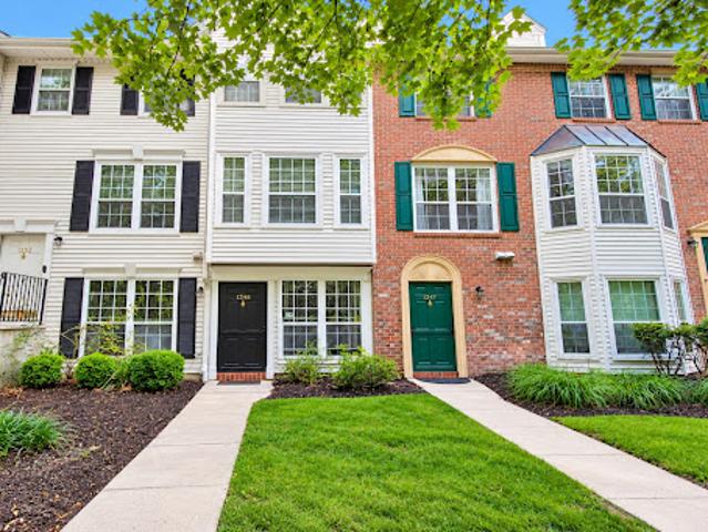 Apartment for sale in Mahwah, Bergen County