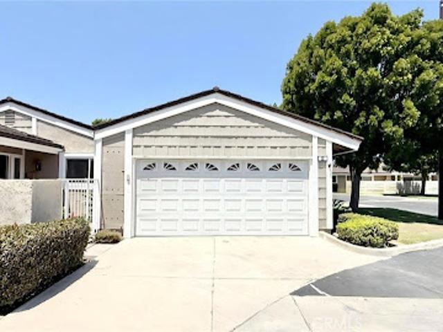 Apartment for sale in Irvine, California