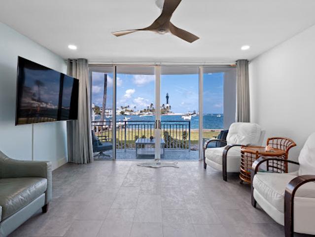 Apartment for sale in Pompano Beach, Florida