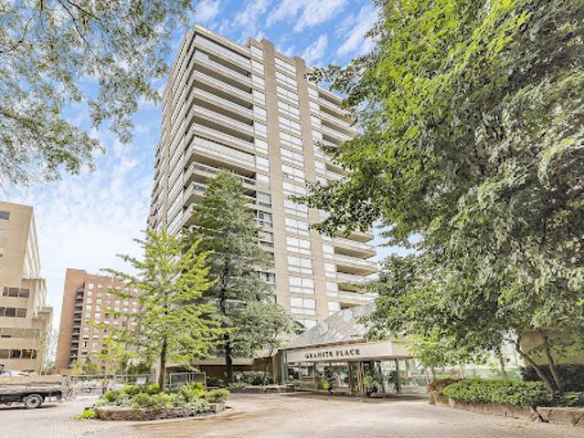 Apartment for sale in Woburn, Ontario