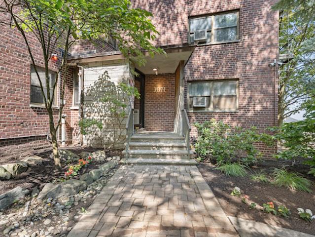 Apartment for sale in Fort Lee, New Jersey