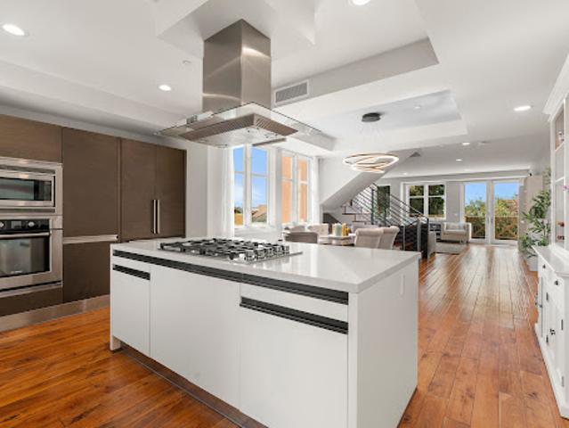 Apartment for sale in Cardiff, California