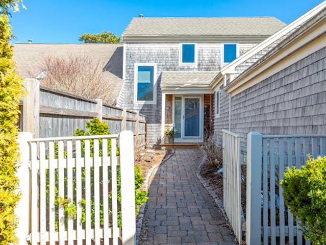 Apartment for sale in South Yarmouth, Massachusetts