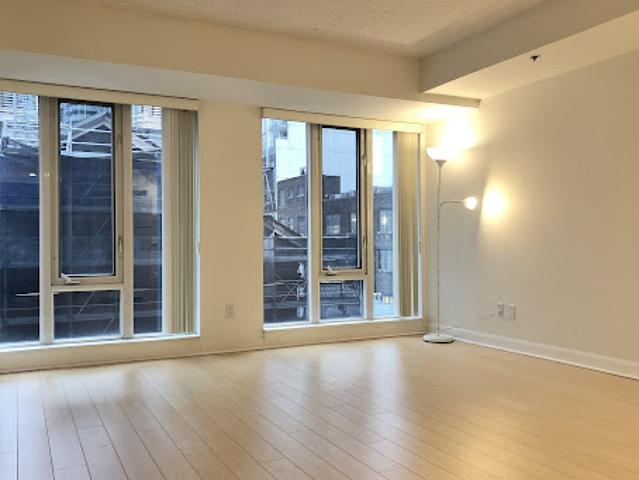 Apartment for sale in Woburn, Ontario