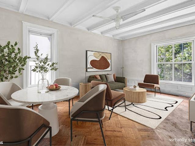 Apartment for sale in Arverne, New York