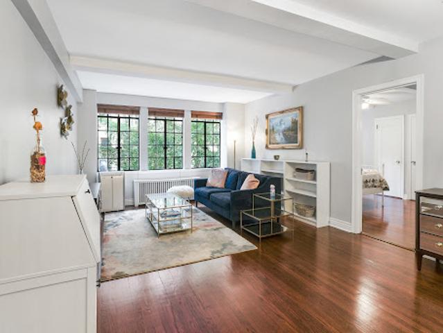 Apartment for sale in Arverne, New York