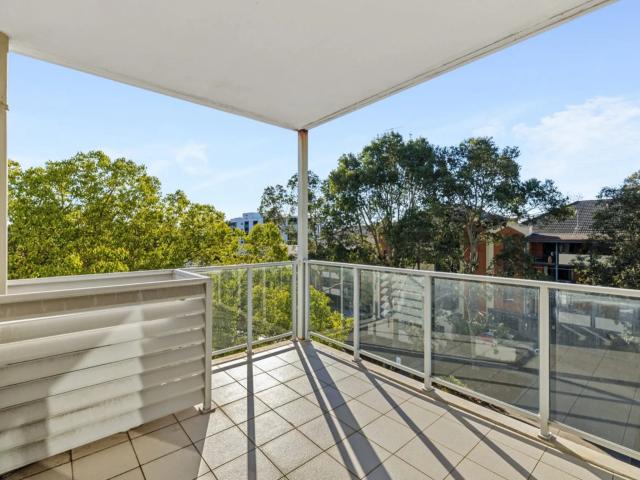 Apartment for rent in East Perth, Perth