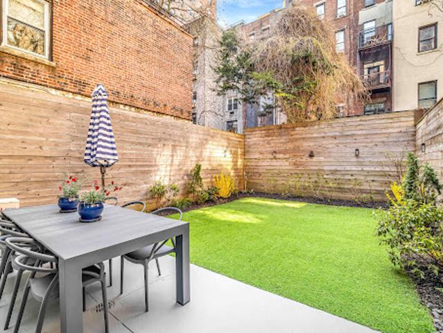 Apartment for sale in Arverne, New York