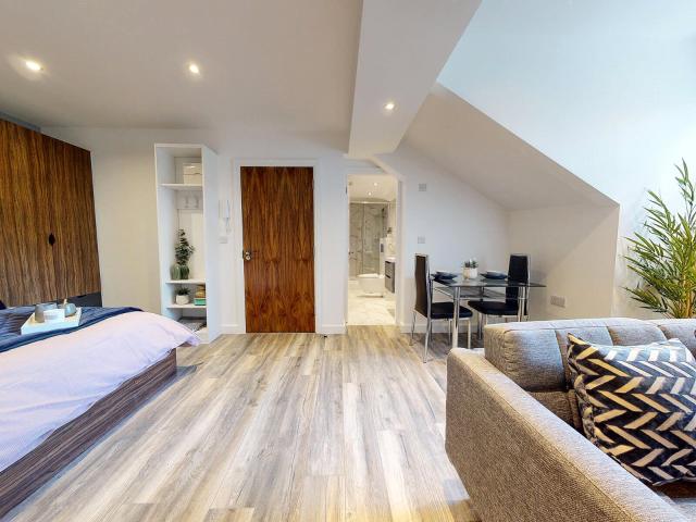 Apartment for rent in Little Woodhouse, Leeds