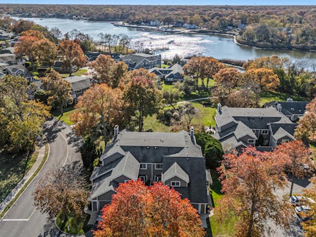 Apartment for sale in Centereach, New York