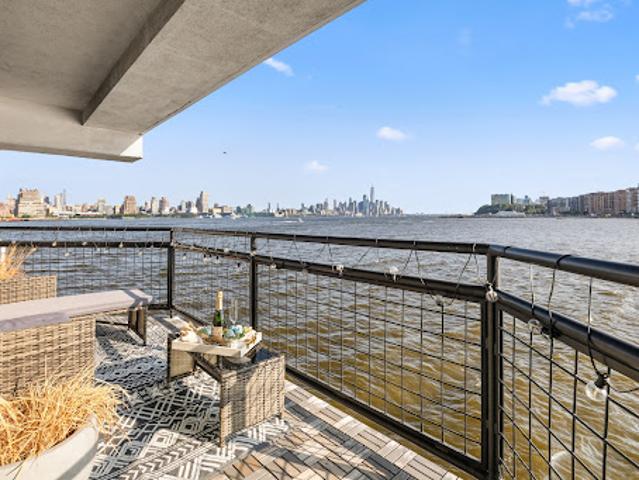 Apartment for sale in Hudson, New Jersey