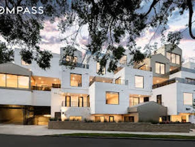 Apartment for sale in Los Angeles Apartment for sale in Los Angeles