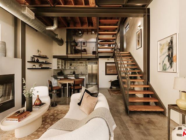 Apartment for sale in Canoga Park, California