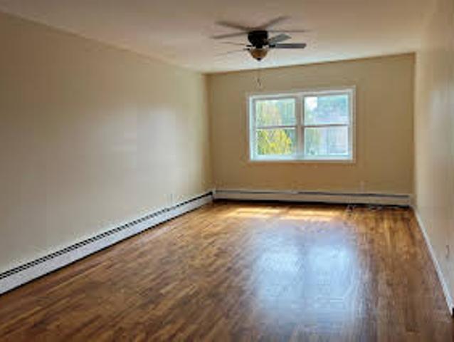 Apartment for rent in New Hyde Park