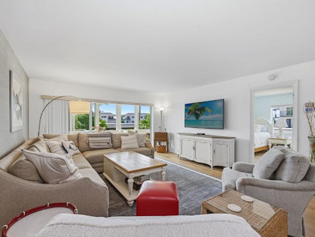 Apartment for sale in Naples, Florida