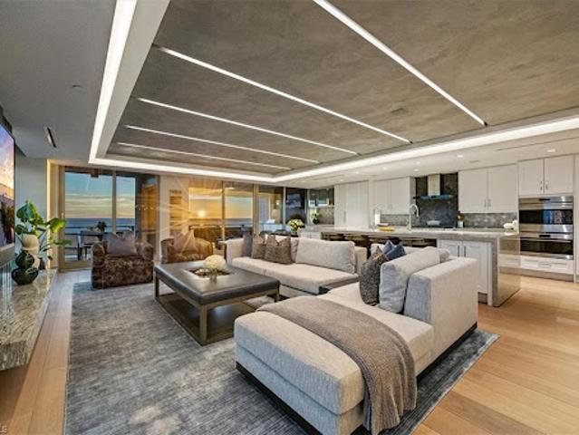 Apartment for sale in Naples, Florida