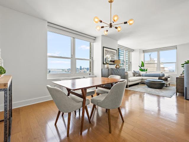 Apartment for sale in Hudson, New Jersey
