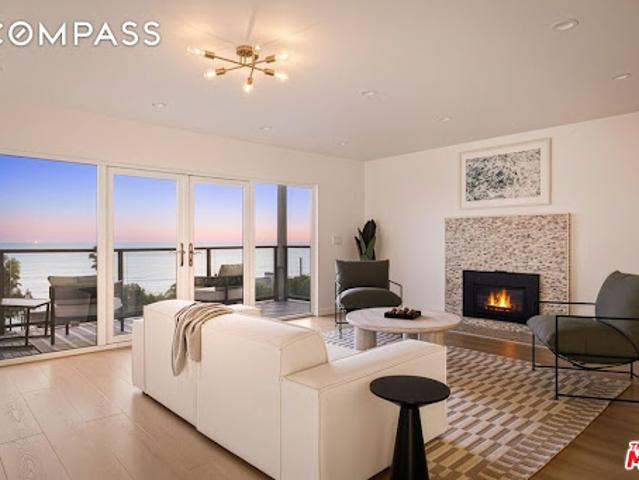 Apartment for sale in Laguna Beach, California