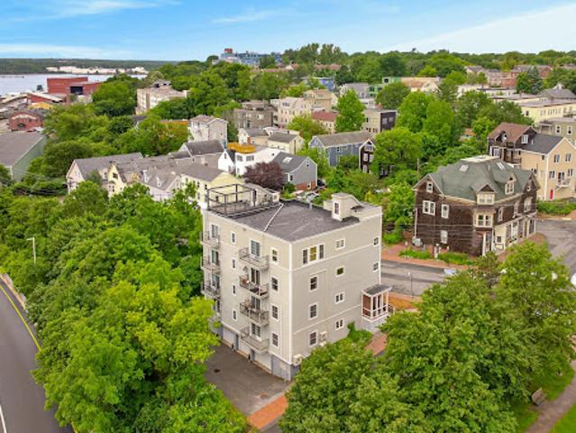 Apartment for sale in Peaks Island, Maine