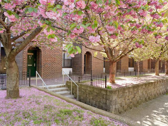 Apartment for sale in Arverne, New York