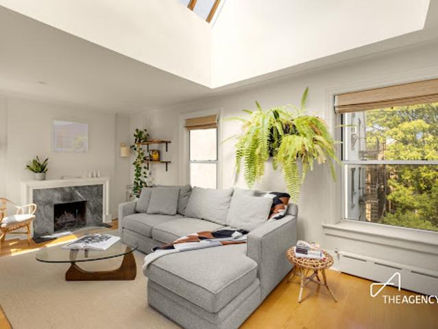 Apartment for sale in Arverne, New York