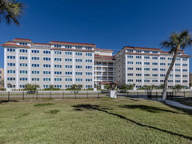 Apartment for sale in Canoga Park, California