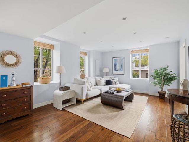 Apartment for sale in Arverne, New York